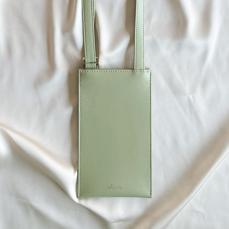 Alénore Vanilla Vegan Apple Leather Pouch | Almond Green