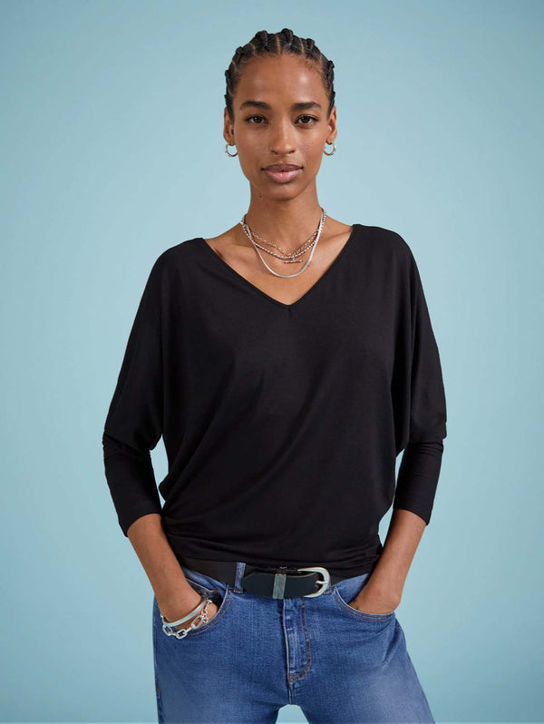 Baukjen Ella LENZING™ ECOVERO™ Relaxed V-Neck Top | Caviar Black