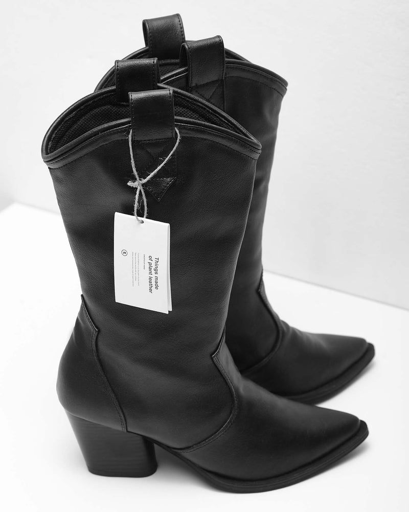 Bohema Sleeky Cowboy Boots made of Vegea grape leather