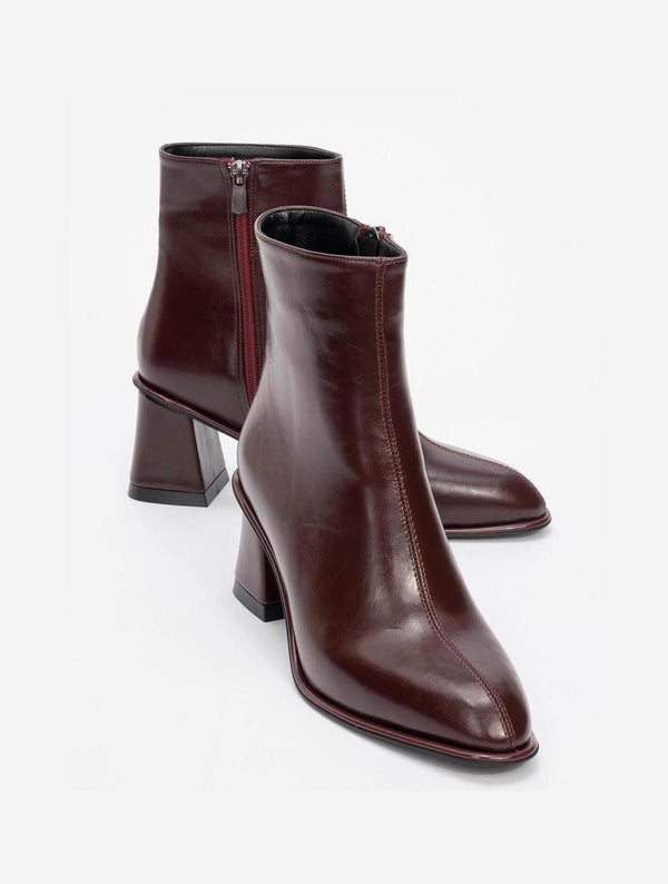 Prologue Shoes Alba Burgundy Block Heel Boot (Women)