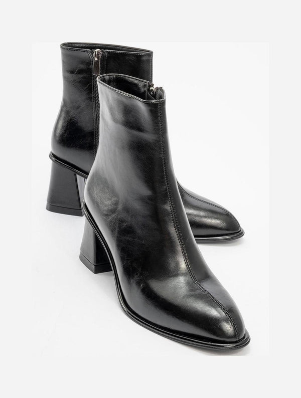Prologue Shoes Alba Black Block Heel Boot (Women)