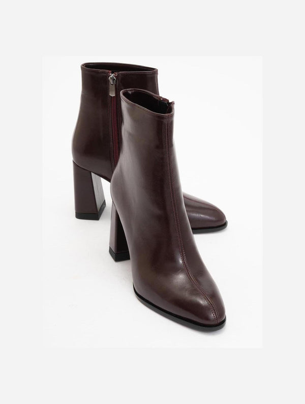 Prologue Shoes Jewel Burgundy High Heel Boot (Women)