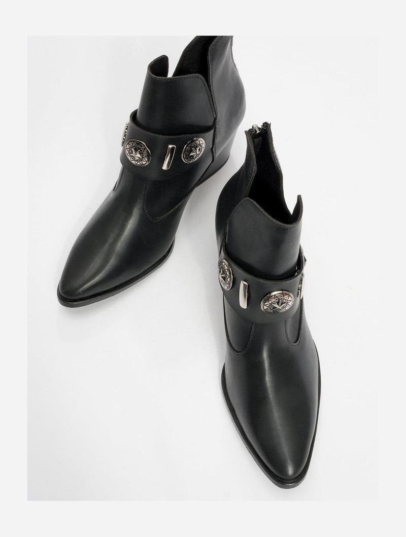 Prologue Shoes Kenda Black Buckle Block Heel Boot (Women)