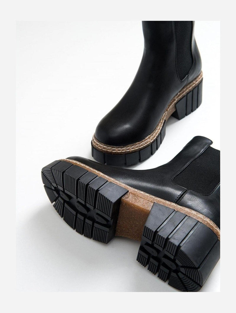 Prologue Shoes Luz Black Cilt Block Heel Boot (Women)