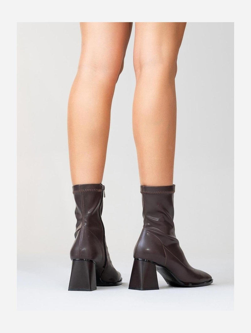 Prologue Shoes Plesa Dark Brown Chunky Heel Boot (Women)