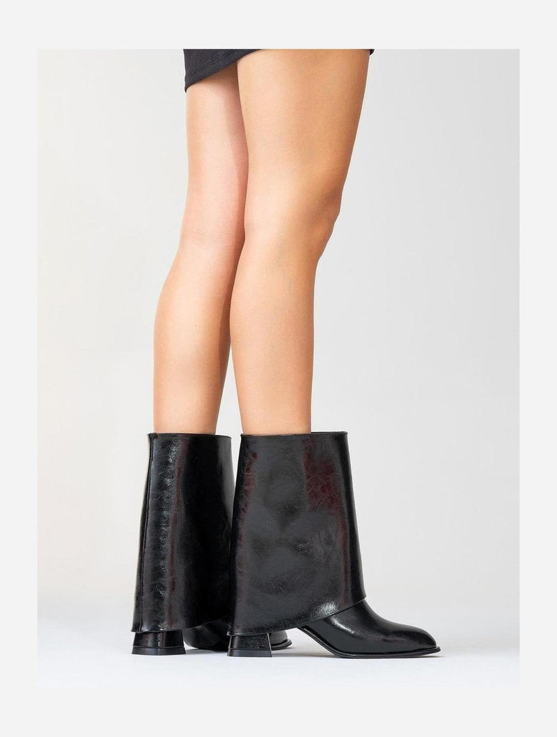 Prologue Shoes Ellas Black Chunky Heel Boot (Women)