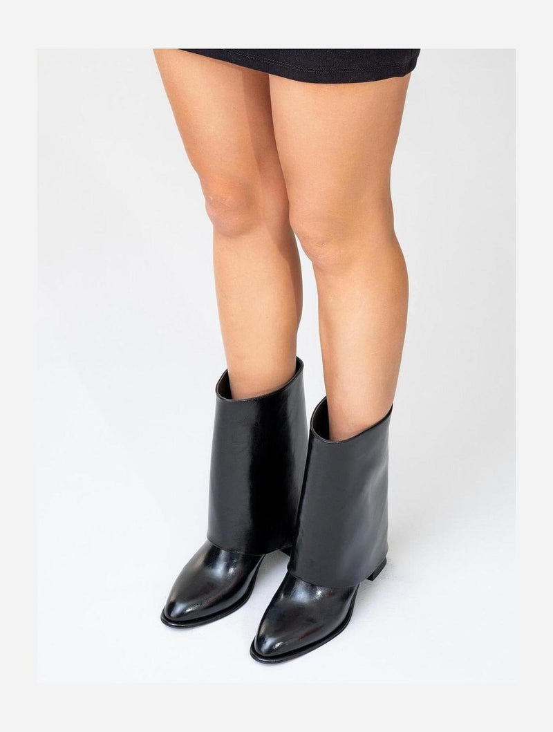Prologue Shoes Ellas Black Chunky Heel Boot (Women)