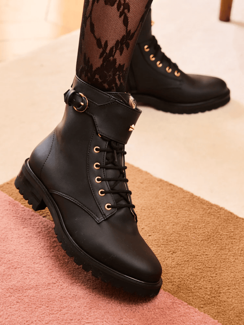 Minuit sur Terre Jupiter Lace-up Recycled Grain Vegan Boots | Black