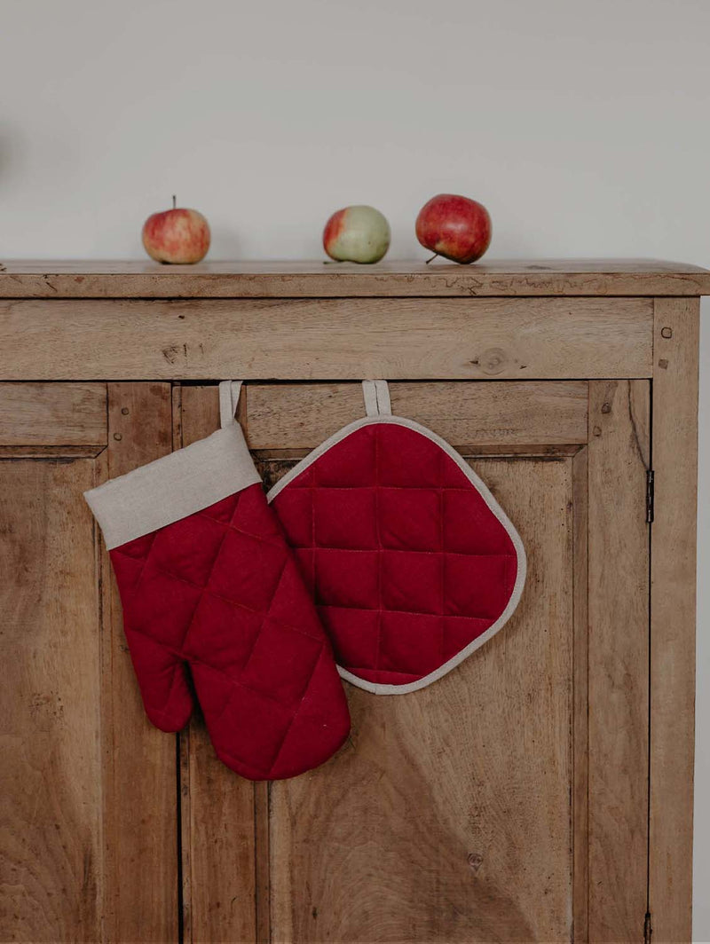 Laume Linen Santa Clause Glove Linen Oven Mitt & Pot Holder | Red