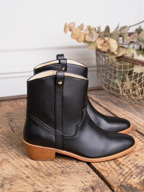 Minuit sur Terre - Centaur Vegan Leather Western Ankle Boots | Black