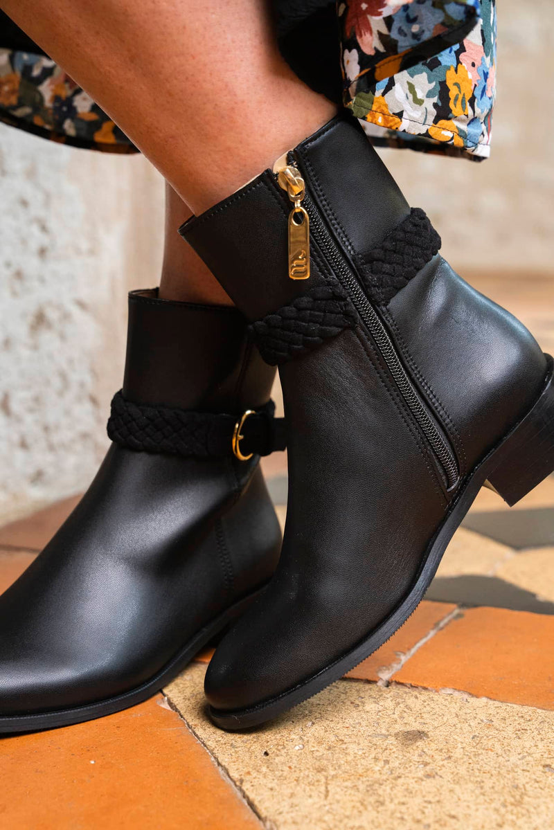 Minuit sur Terre Aura Vegan Leather Ankle Boots | Black