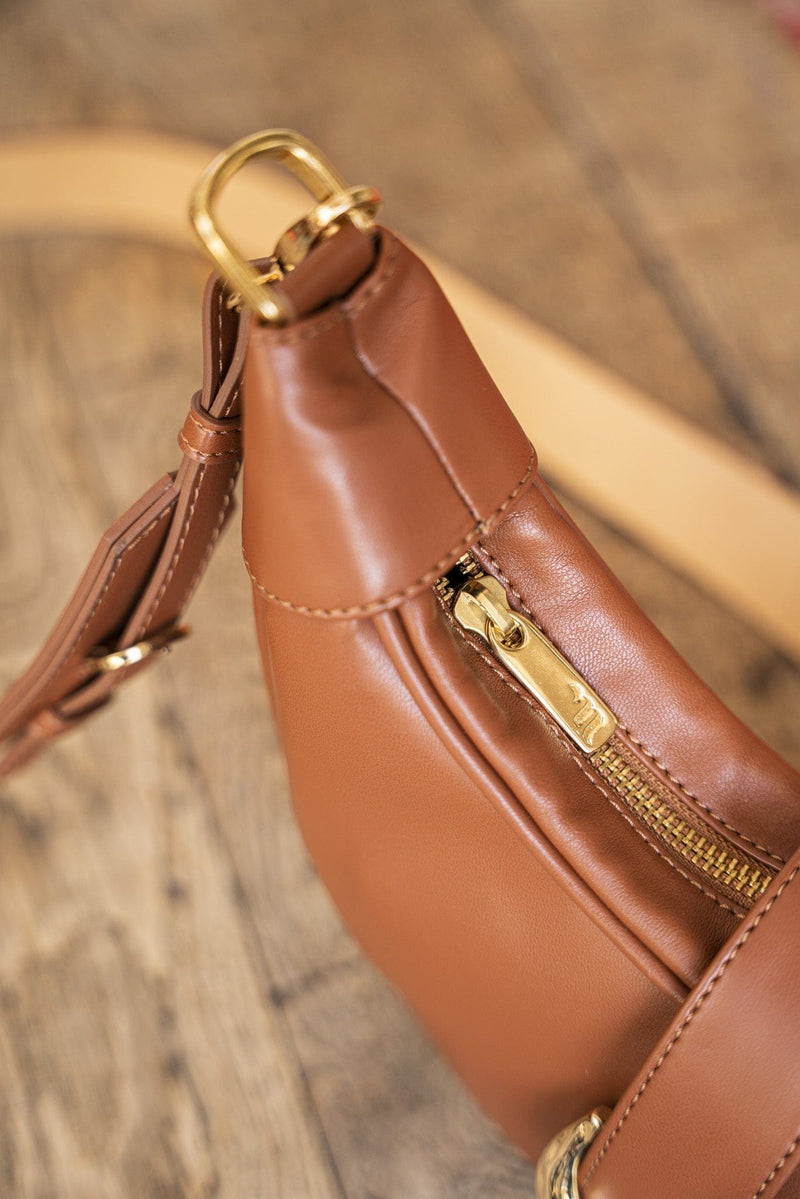 Minuit sur Terre Callisto Vegan Leather Crossbody Bag | Chestnut