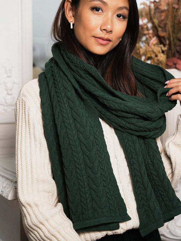 Minuit sur Terre Nebula Recycled Cotton Cable Knit Vegan Scarf | Forest Green