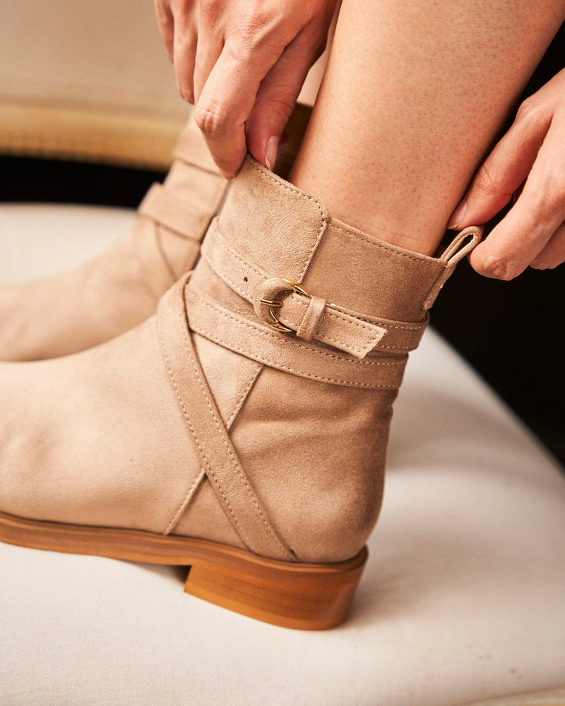 Minuit sur Terre Shadow Vegan Suede Ankle Boots | Sand