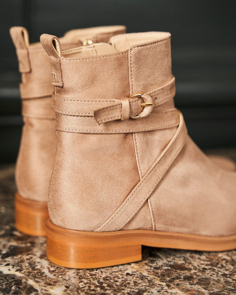 Minuit sur Terre Shadow Vegan Suede Ankle Boots | Sand