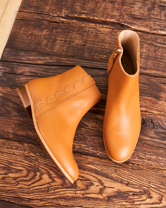 Minuit sur Terre Siena Studded Vegan Leather Ankle Boots | Camel