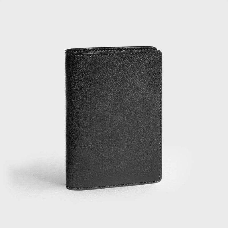 Oliver Co. London Bramley Apple Leather & Wood Leather Vegan Passport Holder | Black Black Ayous