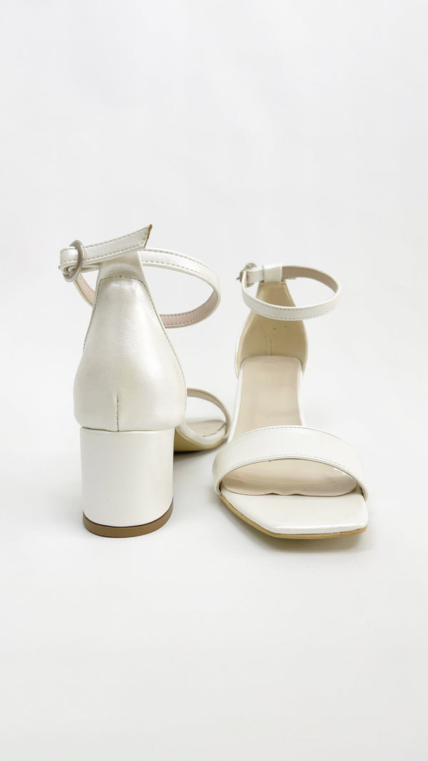 Prologue Shoes Iva - Ivory White Low Heels