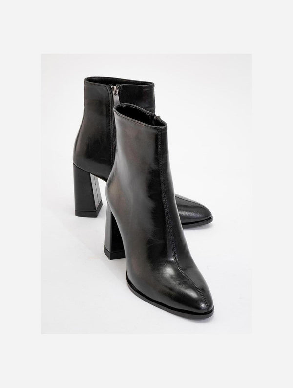 Prologue Shoes Jewel Black Cilt High Heel Boot (Women)
