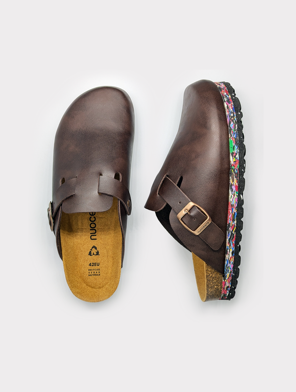 Nuo Unisex Vegan Leather Clogs | Truffle