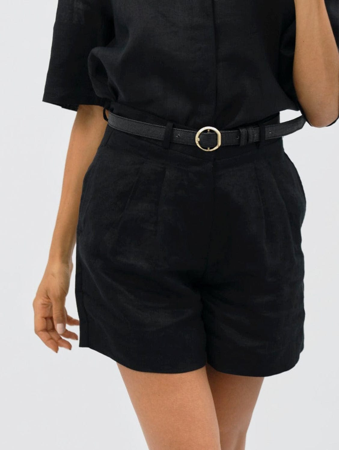 1 People French Riviera NCE - Mom Shorts - Licorice XS
