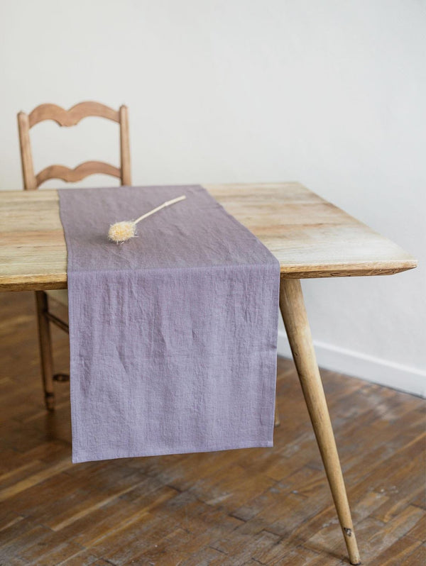 AmourLinen Linen table runner in Dusty Lavender 40x150 cm / 16x59" / Dusty Lavender