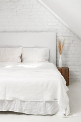 Immaculate Vegan - AmourLinen Linen waffle bed throw in White 53x81"/135x205cm / White