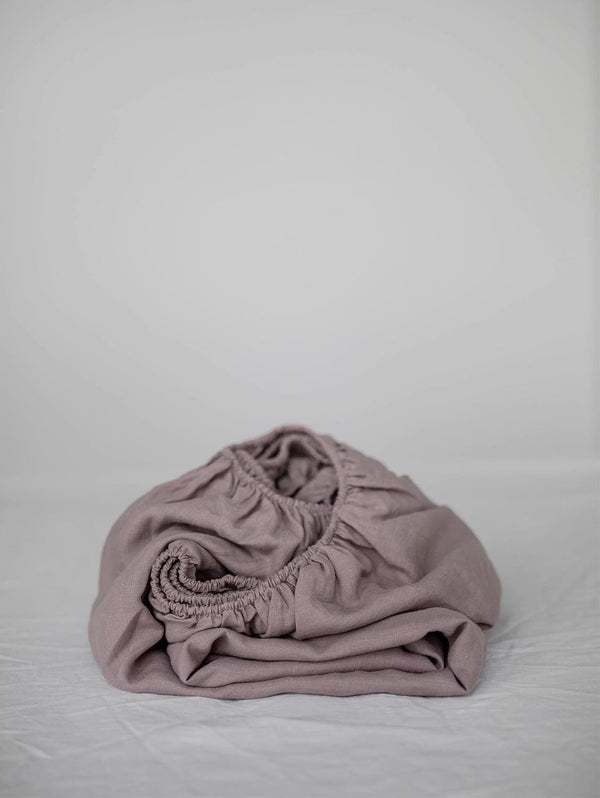 AmourLinen Linen fitted sheet in Rosy Brown EU Single / Rosy Brown