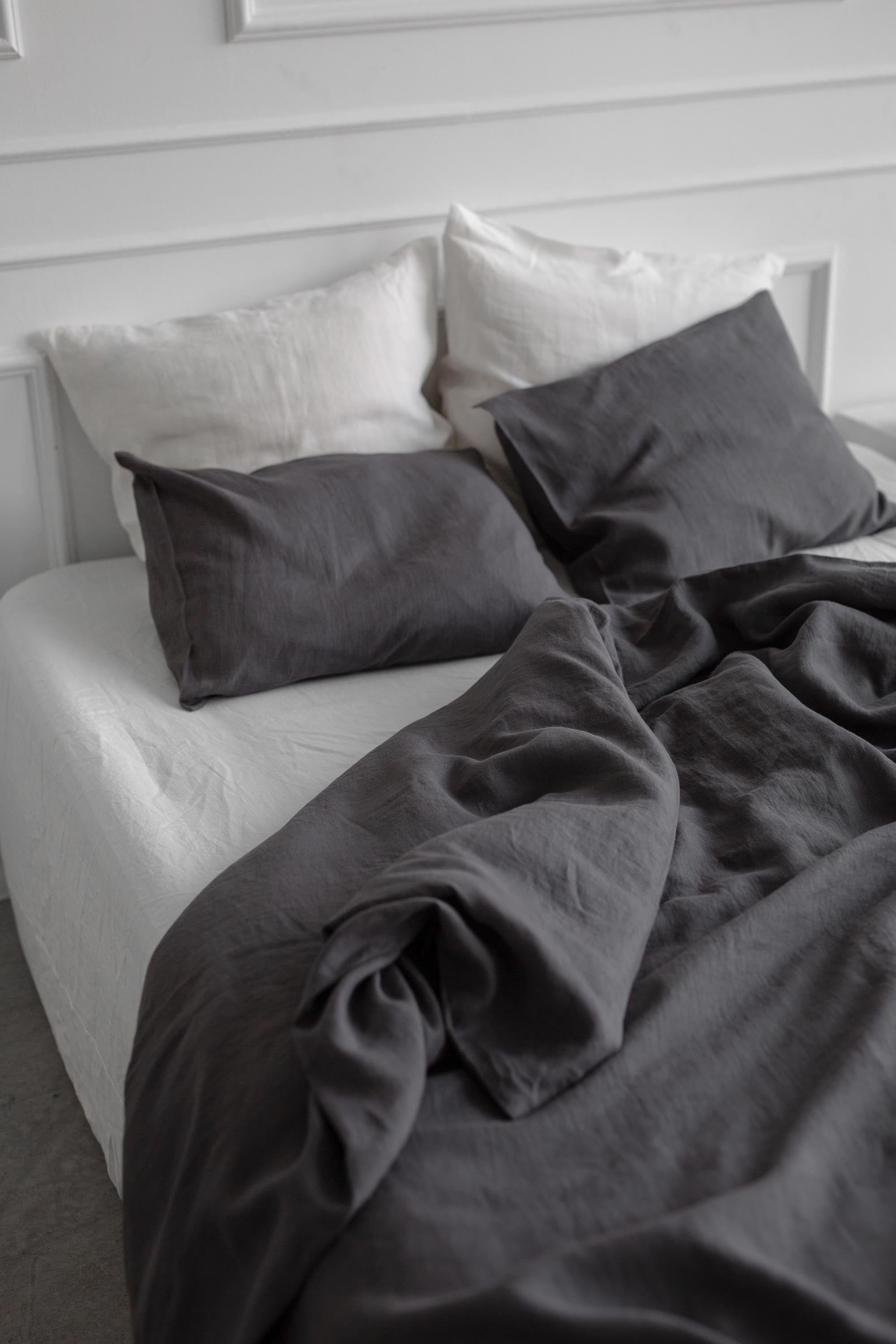 AmourLinen Linen bedding set in Charcoal