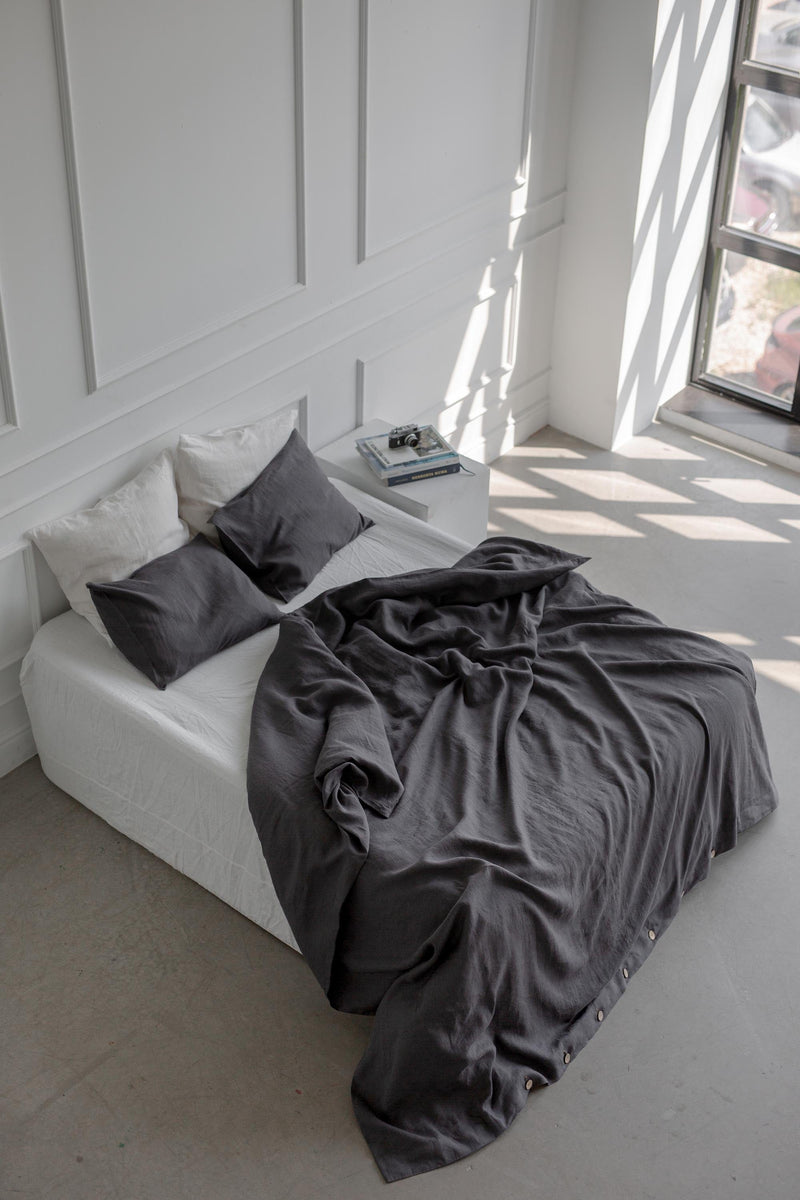AmourLinen Linen bedding set in Charcoal
