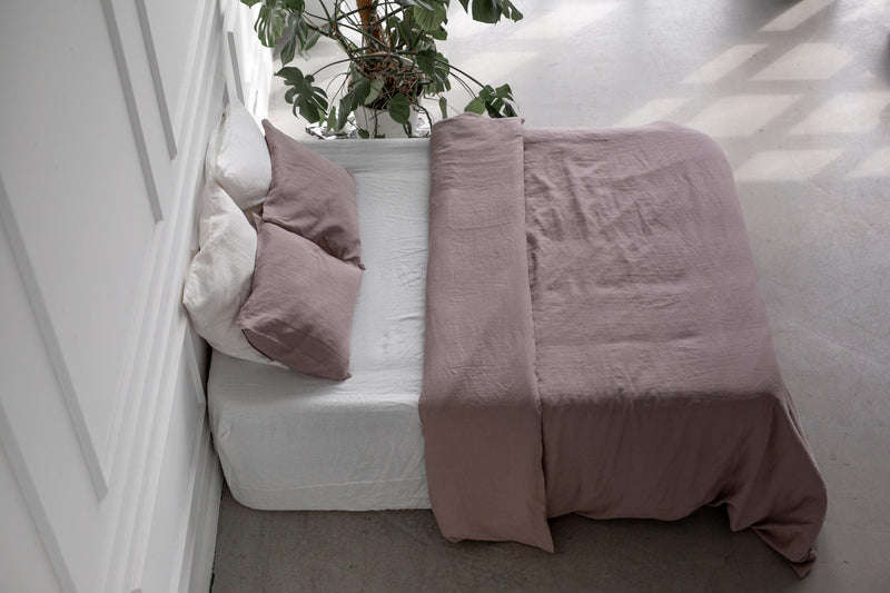 AmourLinen Linen bedding set in Rosy Brown