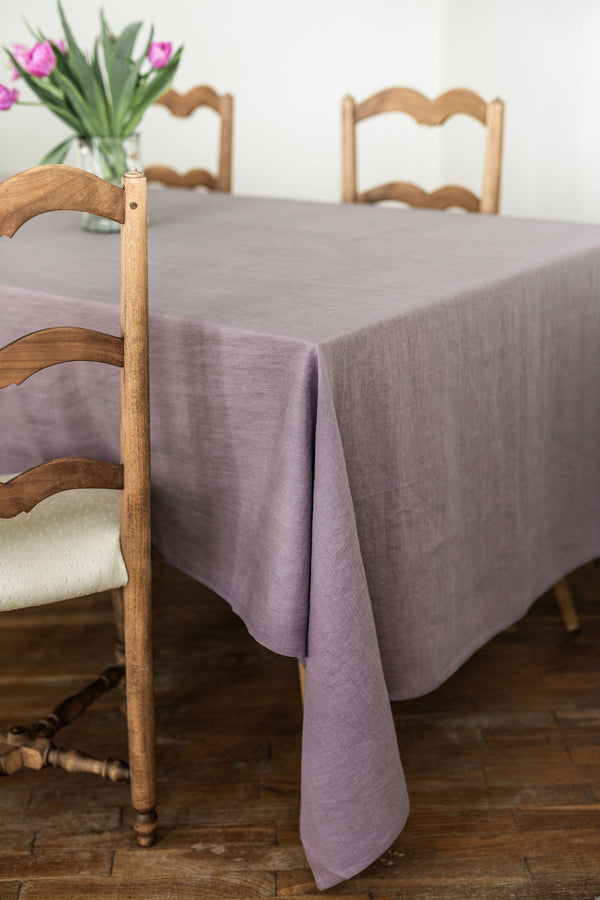 AmourLinen Linen tablecloth in Dusty Lavender