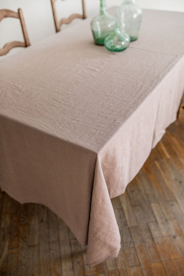 AmourLinen Linen tablecloth in Rosy Brown