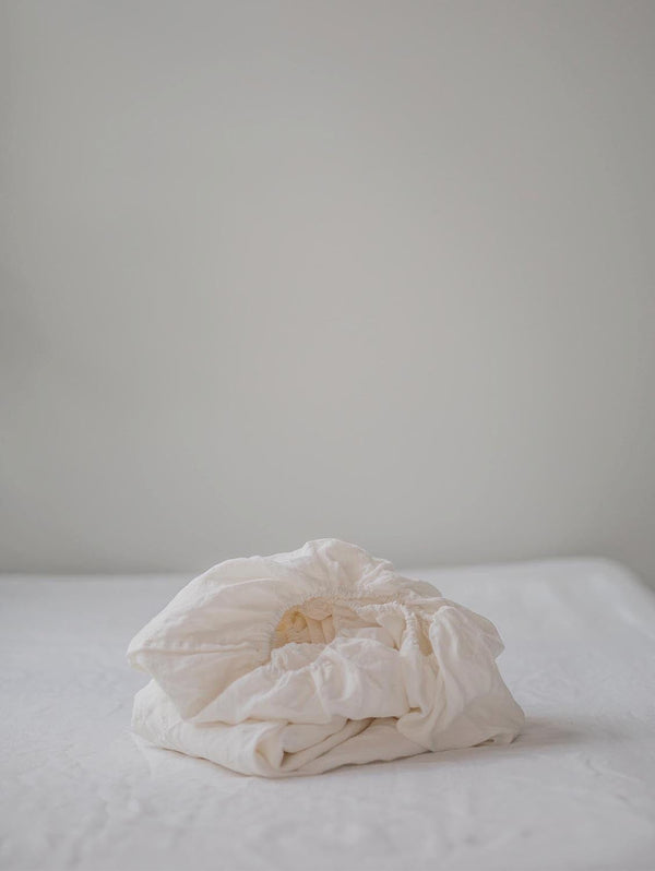 AmourLinen Linen fitted sheet in White US King / White