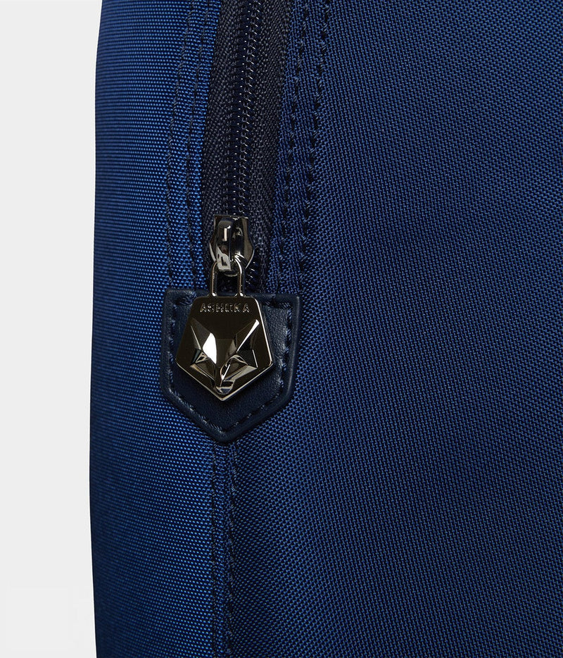 ASHOKA Paris Sac à dos Lively Apple Skin et Nylon recyclé bleu marine