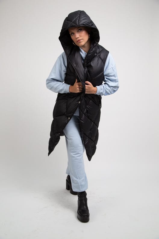 CULTHREAD PENZANCE black long sleeveless puffer jacket