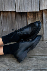 Immaculate Vegan - Good Guys Don't Wear Leather BOBBY vegan Tyrolean shoes | BLACK
