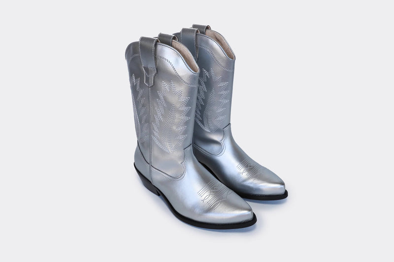 Good Guys Don't Wear Leather LUCKY high top vegan western boots | SILVER APPLESKIN™ 🍏