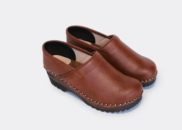 Good Guys Don't Wear Leather VAN GOGH closed vegan clogs | all BROWN