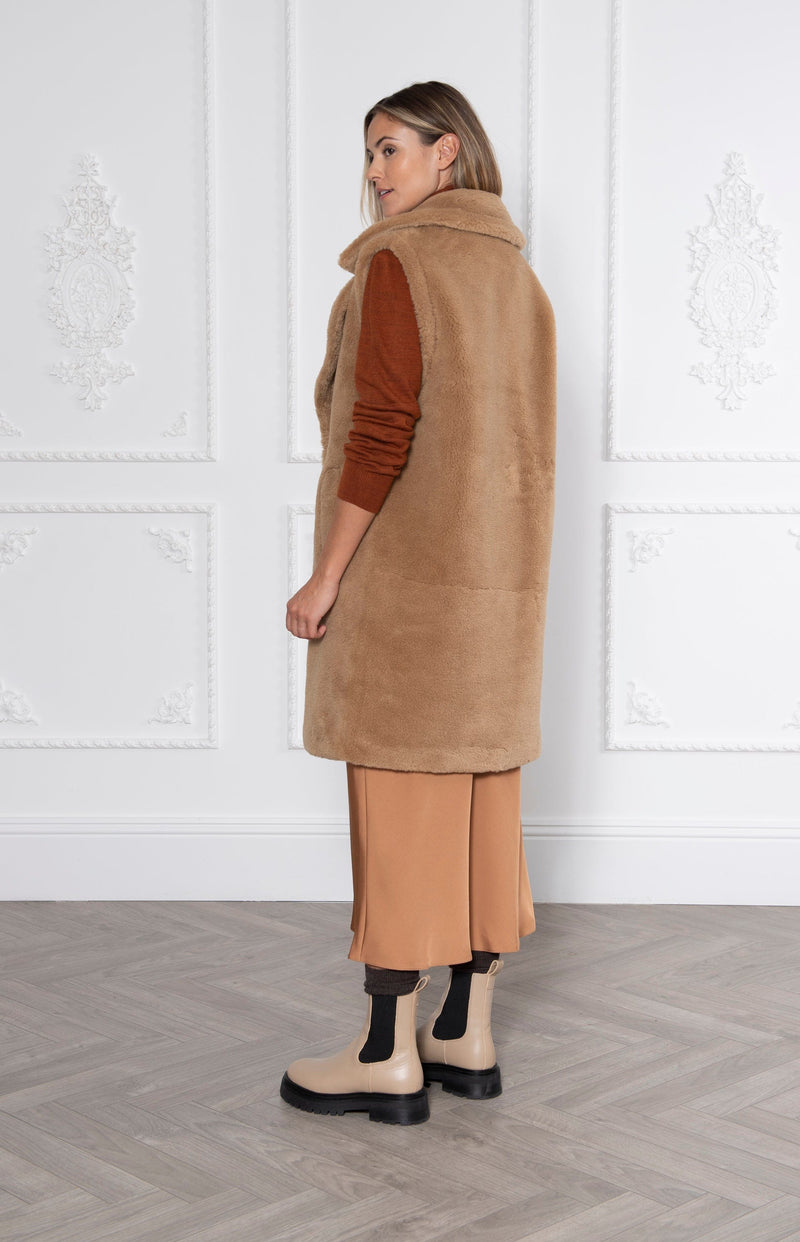 Issy London WEEKEND Rita Recycled Faux Shearling Gilet Camel