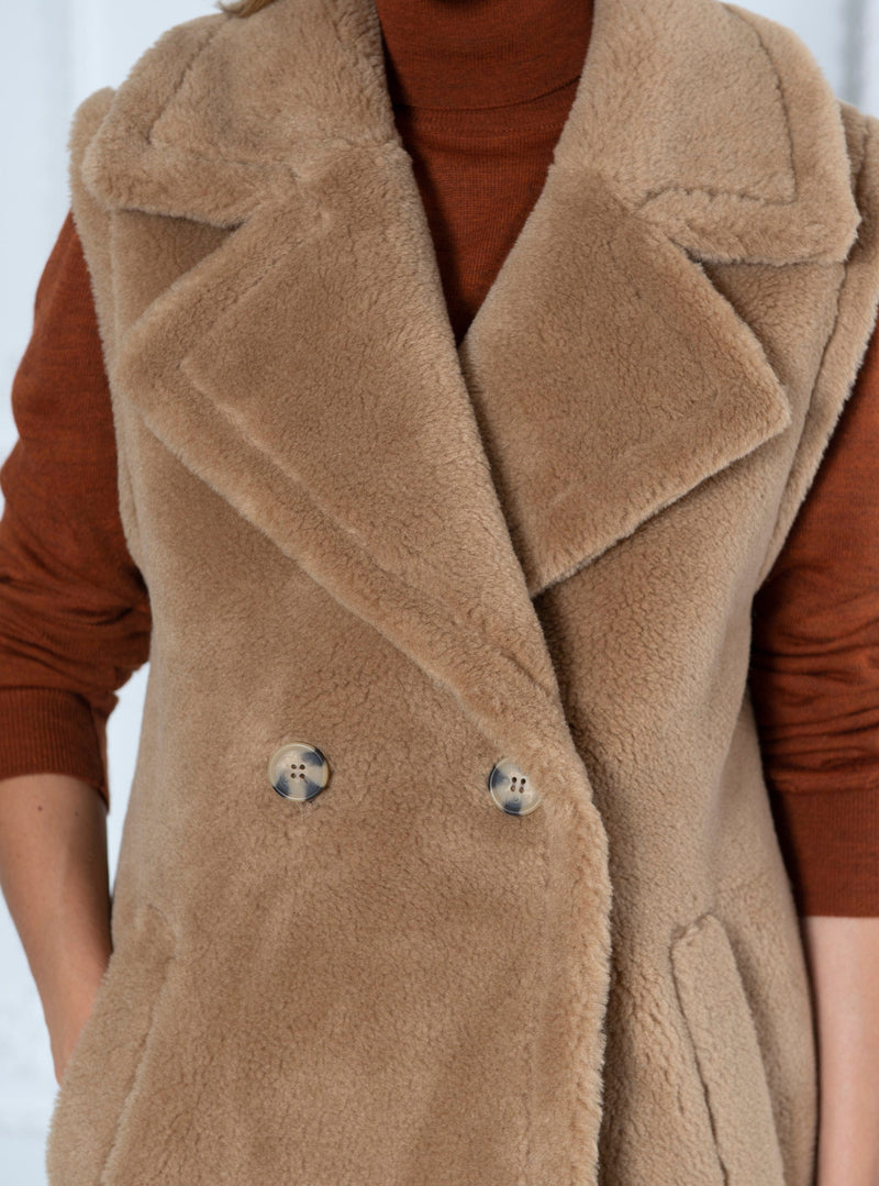 Issy London WEEKEND Rita Recycled Faux Shearling Gilet Camel