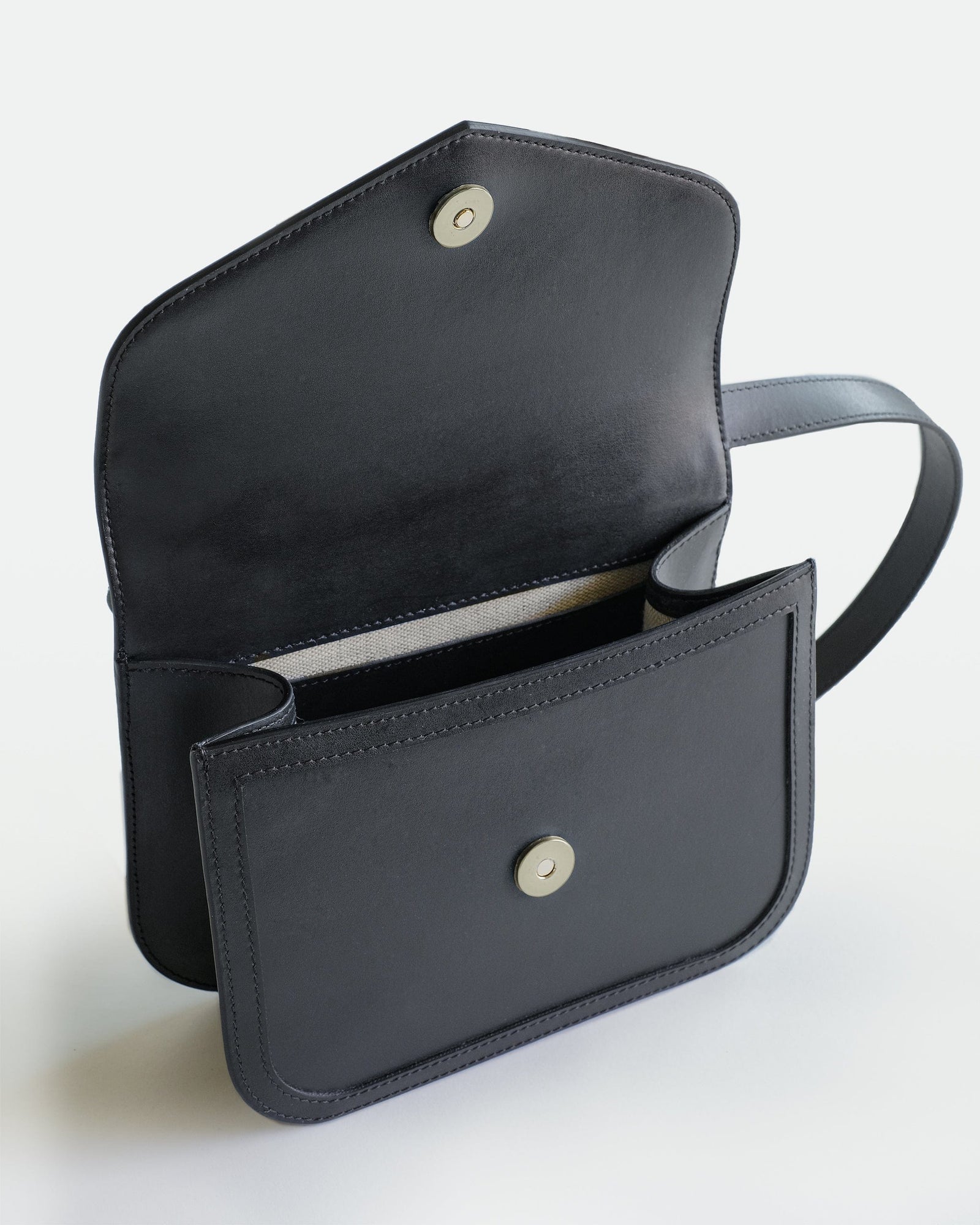 Maya MIRUM® Leather Vegan Crossbody Bag | Black – Immaculate Vegan