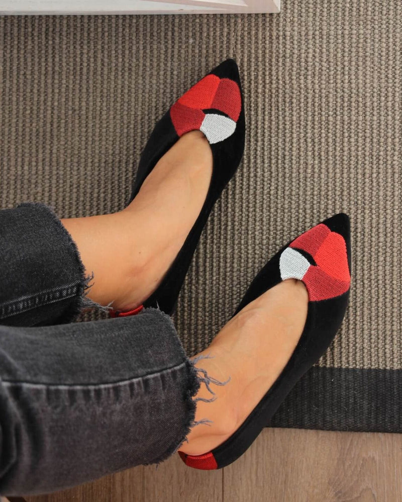 MOMOC Kiss my feet vegan