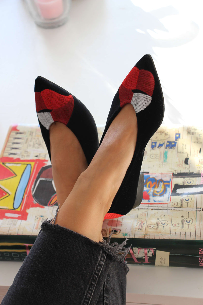 MOMOC Kiss my feet vegan