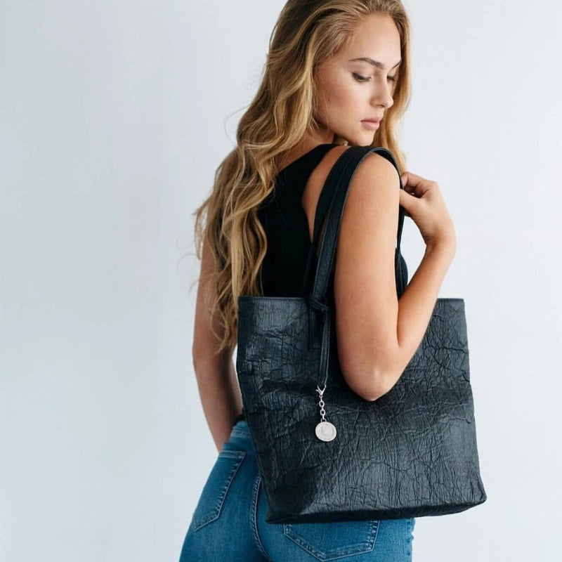 Svala Simma Tote Bag | Black Piñatex®
